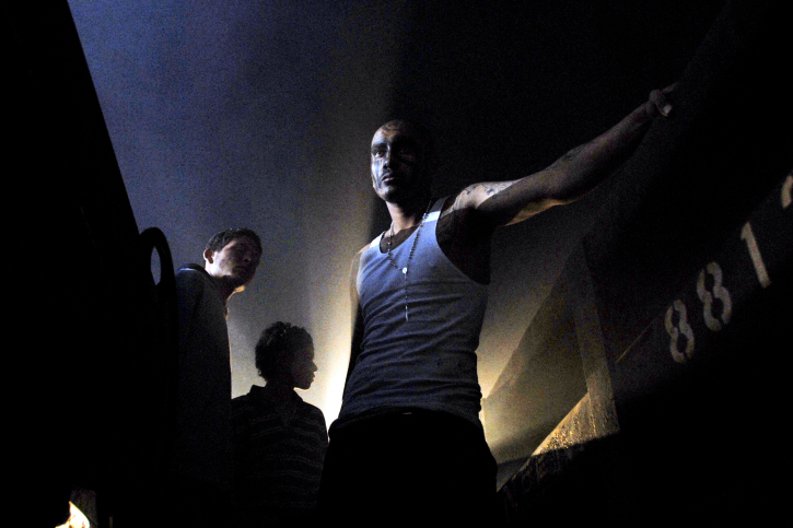 Still of Tenoch Huerta in Sin nombre (2009)