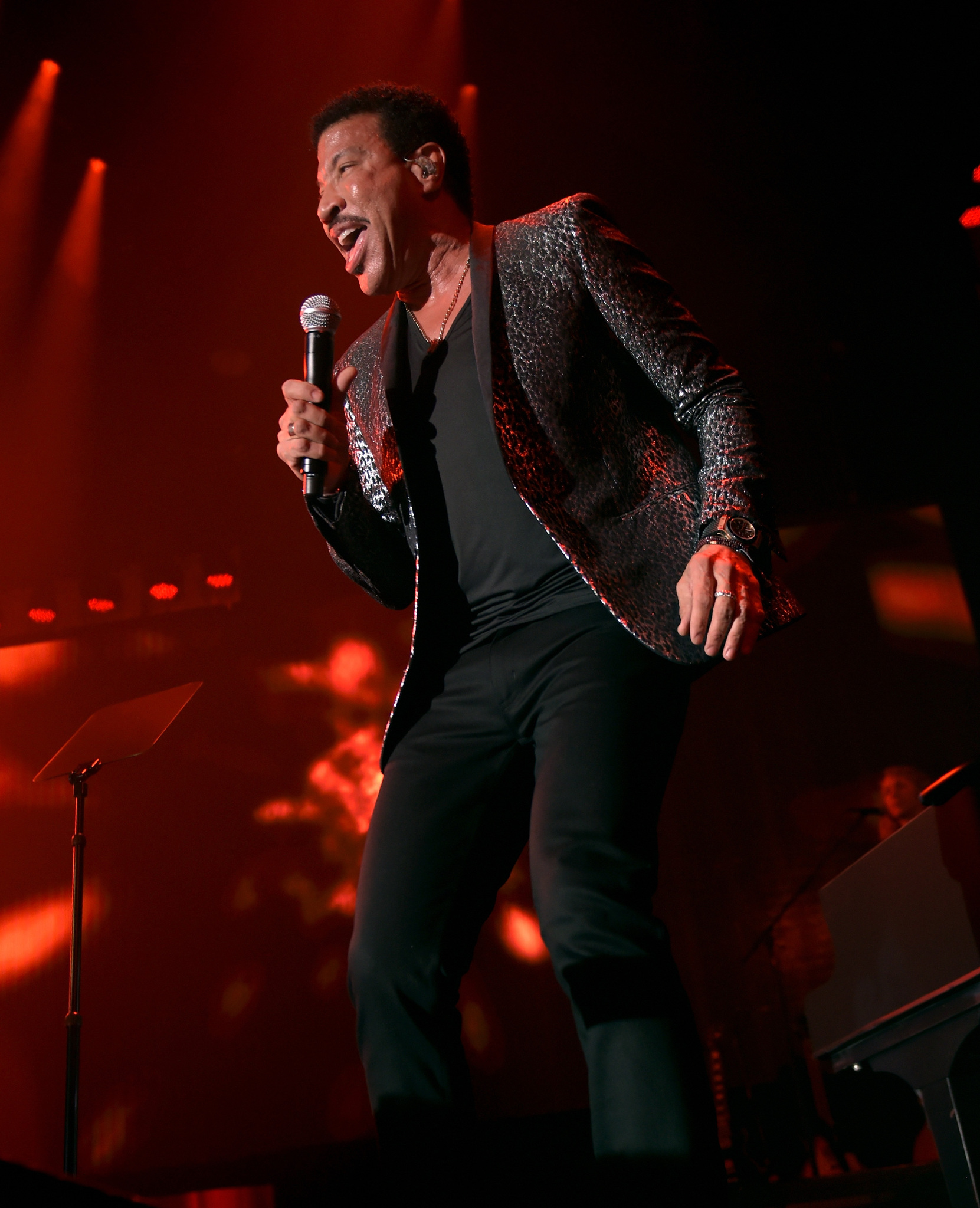 Lionel Richie, Music and Jason Kempin at event of Music (2010)