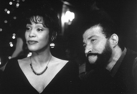 Still of Whitney Houston and Lionel Richie in The Preacher's Wife (1996)