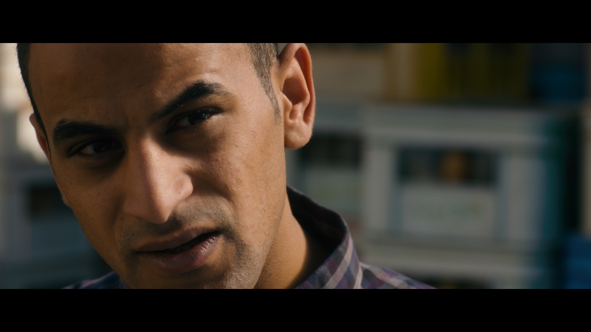 Still of Eyad Hourani in Omaras (2013)