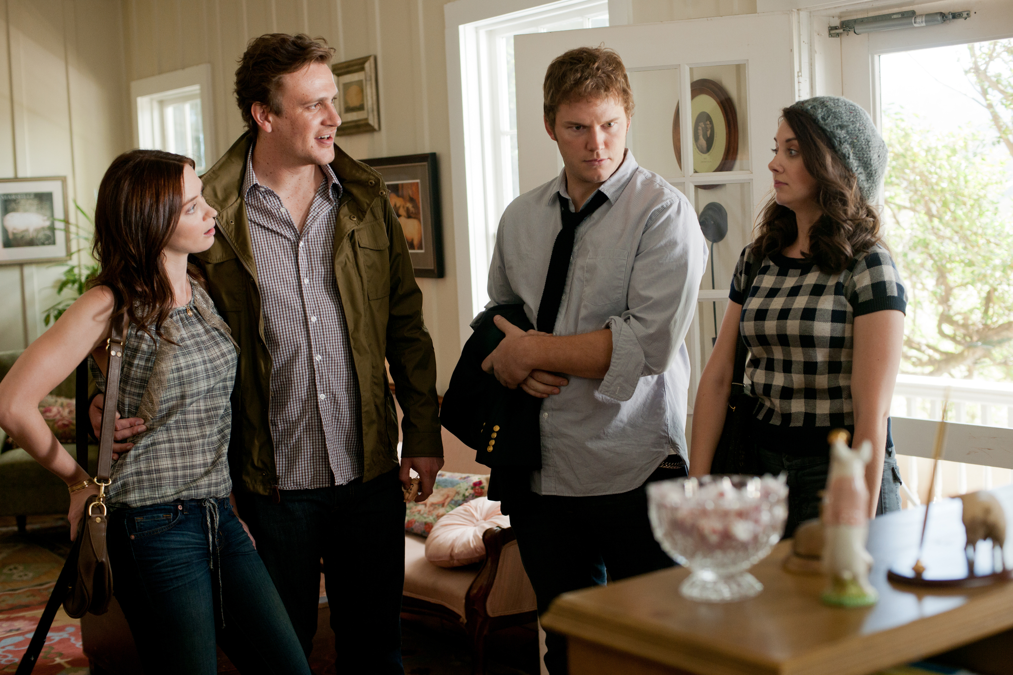 Still of Chris Pratt, Jason Segel, Emily Blunt and Alison Brie in Susizadeje penkerius metus (2012)