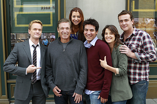 Still of Neil Patrick Harris, Alyson Hannigan, Maury Povich, Jason Segel, Josh Radnor and Cobie Smulders in Kaip as susipazinau su jusu mama (2005)