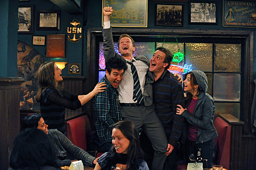 Still of Neil Patrick Harris, Alyson Hannigan, Jason Segel, Josh Radnor and Cobie Smulders in Kaip as susipazinau su jusu mama (2005)