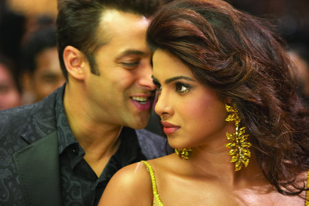 Salman Khan and Priyanka Chopra in Salaam-E-Ishq (2007)