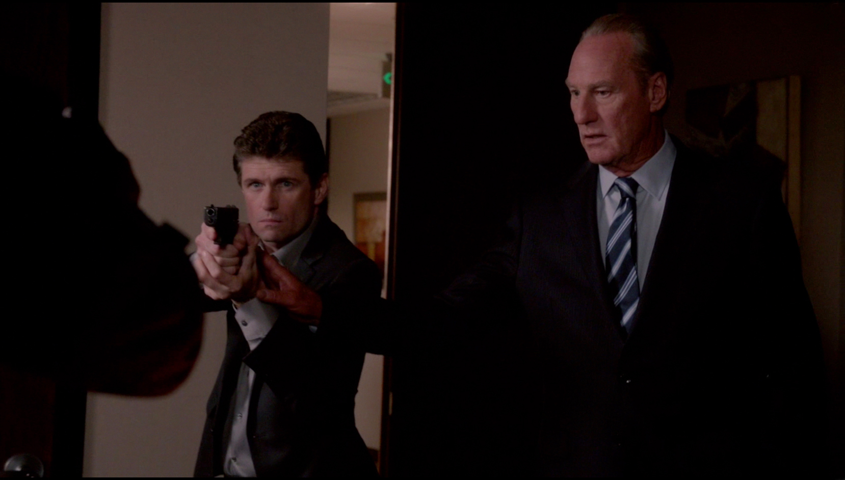 David James Sikkink with Alex O'Loughlin and Craig T. Nelson in Hawaii Five-0