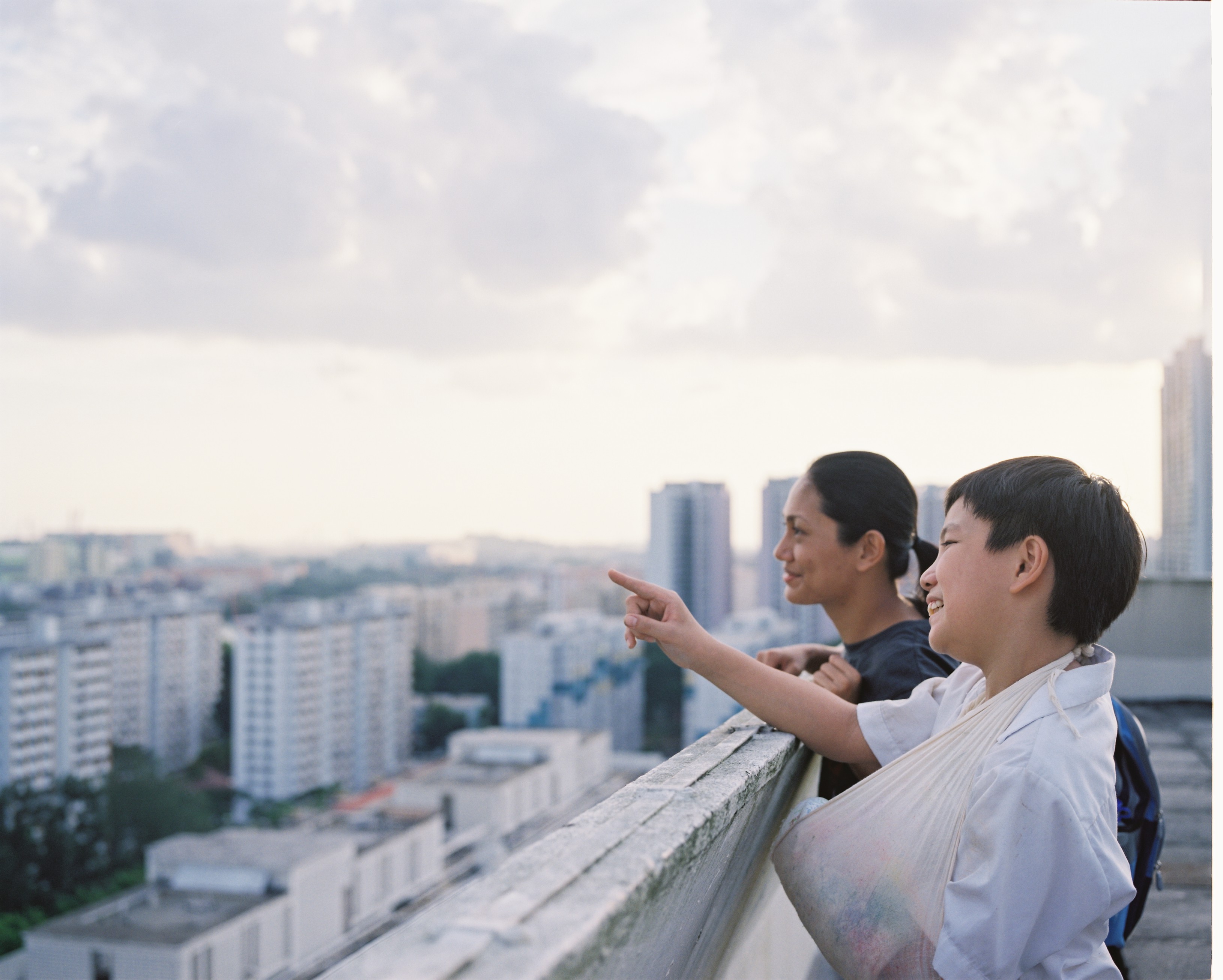 Still of Angeli Bayani and Jia Ler Koh in Ilo Ilo (2013)