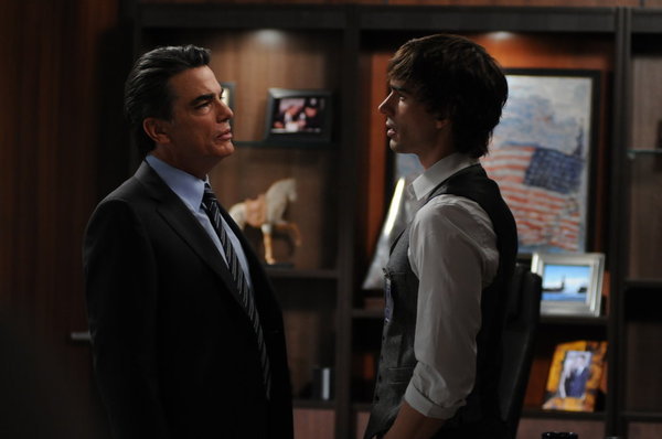 Still of Peter Gallagher and Christopher Gorham in Covert Affairs (2010)