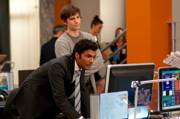 Still of Christopher Gorham and Sendhil Ramamurthy in Covert Affairs (2010)