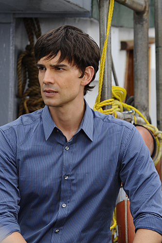 Still of Christopher Gorham in Harperio sala (2009)