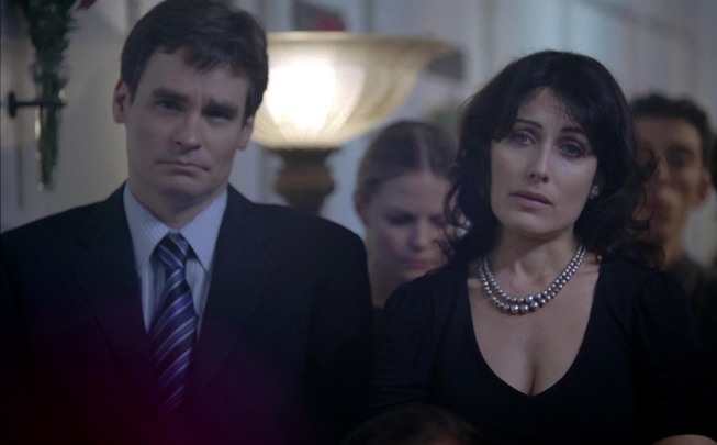 Still of Robert Sean Leonard and Lisa Edelstein in Hausas (2004)