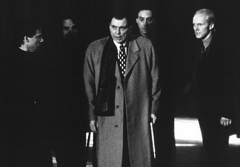 With his gang, ruthless crimelord Robert G. Durant (Larry Drake, center) prepares to launch a merciless assault upon those who stand in his way.