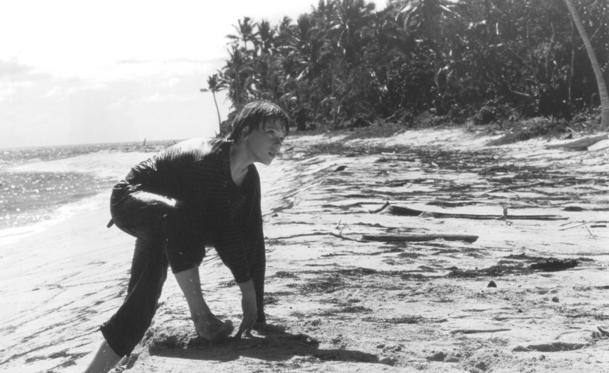 Still of Gabriel Byrne and Stian Smestad in Haakon Haakonsen (1990)