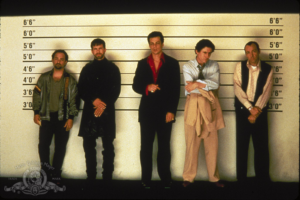 Still of Kevin Spacey, Stephen Baldwin, Gabriel Byrne, Benicio Del Toro and Kevin Pollak in Iprasti itariamieji (1995)