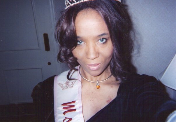 Ms.Pennsylvania 2004 Maria Frisby wearing a $1000 necklace which was auctioned off for charity at the Chocolate Ball in 2004.