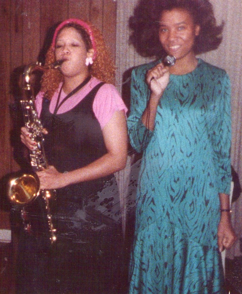 Songbird Maria Frisby and her sister Ara Brown doing some music.