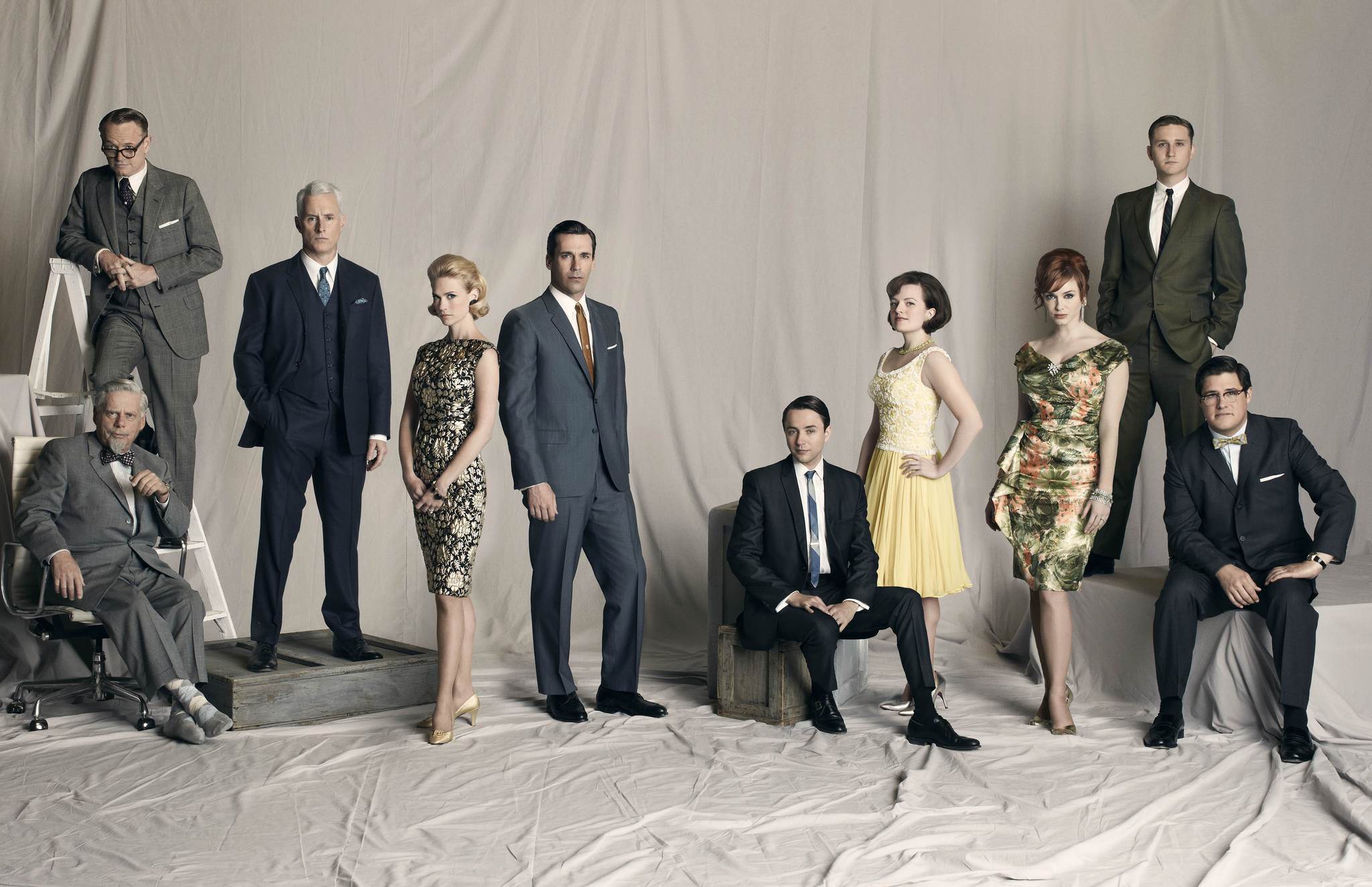 Still of January Jones, Elisabeth Moss, Jon Hamm, Jared Harris, Christina Hendricks, Vincent Kartheiser, Robert Morse, John Slattery, Rich Sommer and Aaron Staton in MAD MEN. Reklamos vilkai (2007)