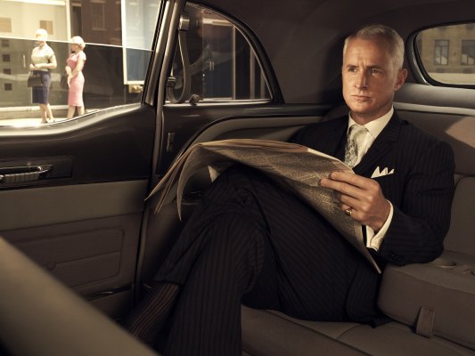 Still of John Slattery in MAD MEN. Reklamos vilkai (2007)