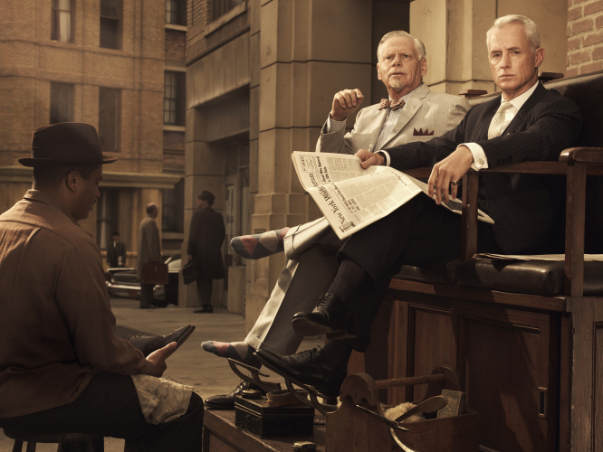 Still of Robert Morse and John Slattery in MAD MEN. Reklamos vilkai (2007)