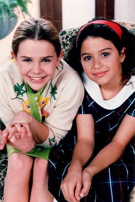 Alia Shawkat and Mae Whitman