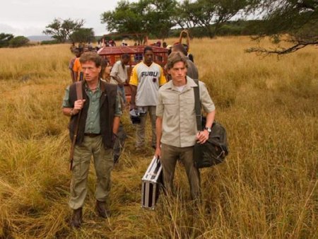 Jürgen Prochnow and Gideon Emery in Primeval (2007)