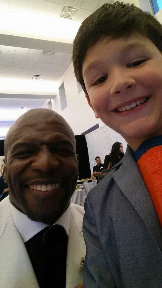 Selfie at the 2014 ALMA Awards_Terry Crews & Jorge Vega