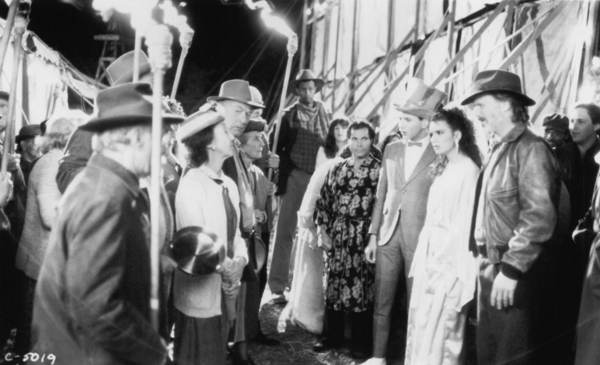 Still of Valeria Golino, Paul Reubens, Kris Kristofferson and Frances Bay in Big Top Pee-wee (1988)
