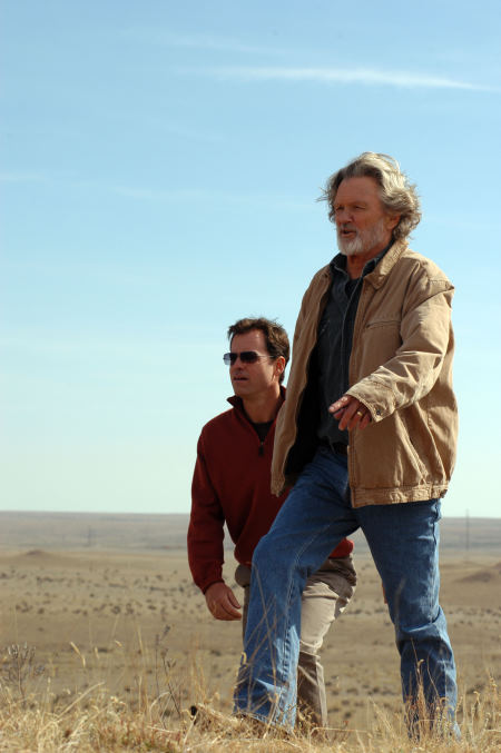 Still of Greg Kinnear and Kris Kristofferson in Fast Food Nation (2006)