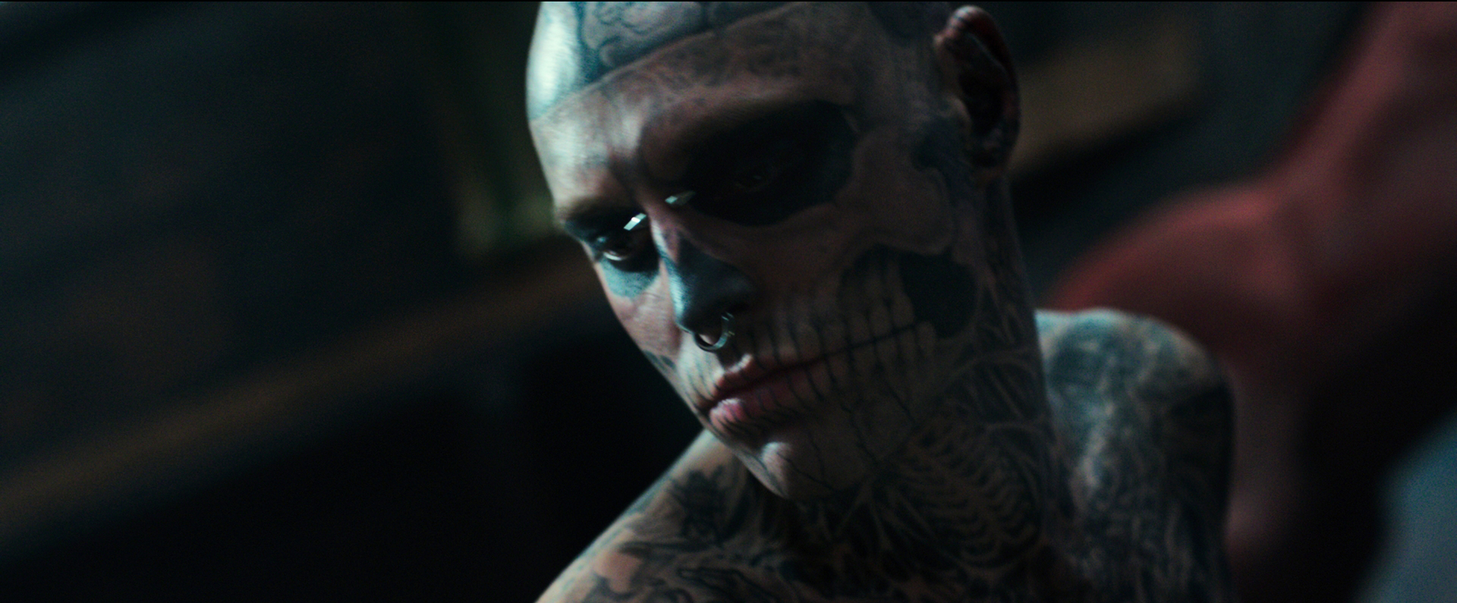 Still of Rick Genest in 47 Roninai (2013)