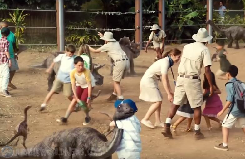 Jurassic World: Gentle Giants Petting Zoo, Petting Zoo Staff