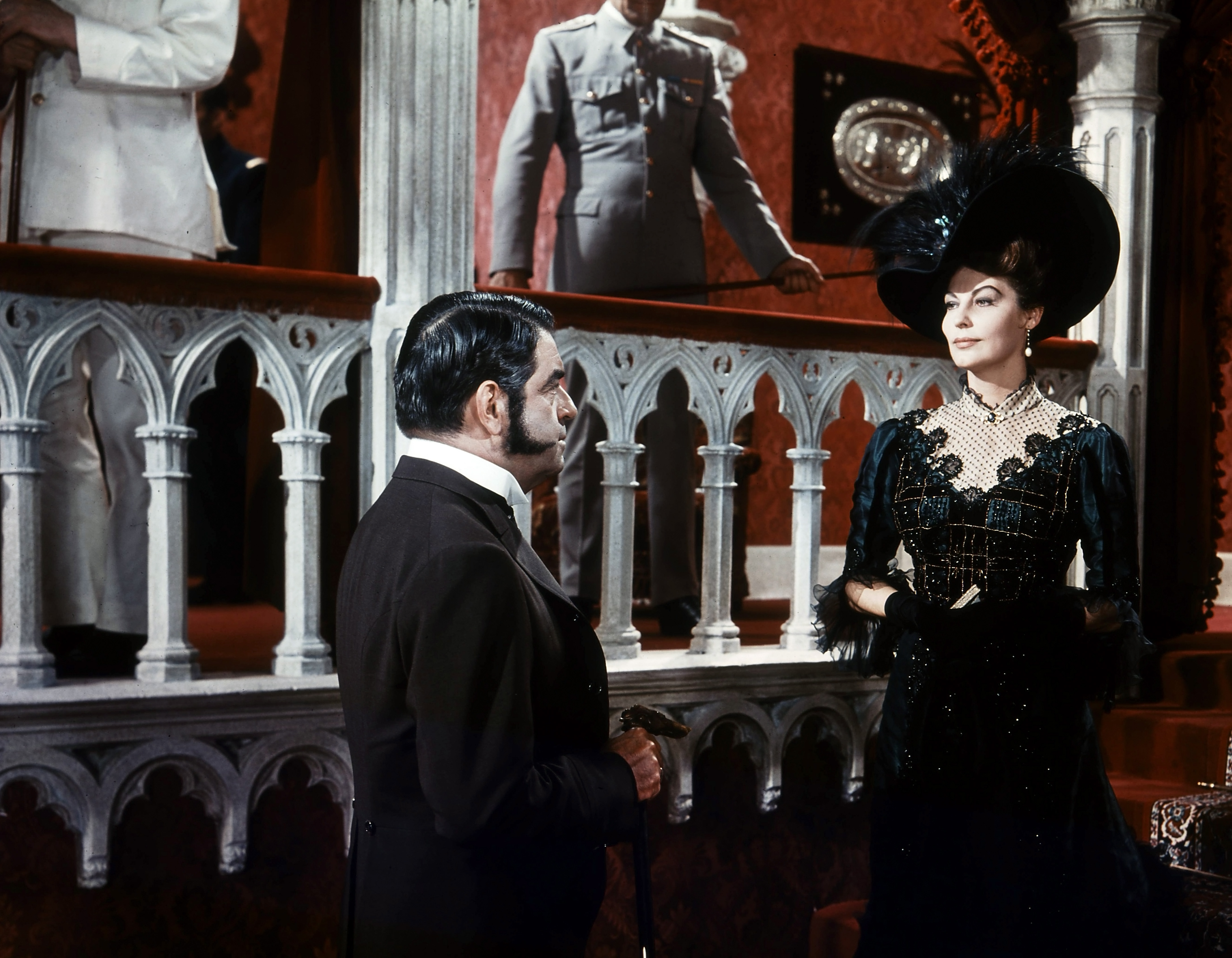 Still of Ava Gardner and Kurt Kasznar in 55 Days at Peking (1963)