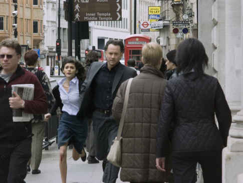 Still of Tom Hanks and Audrey Tautou in The Da Vinci Code (2006)