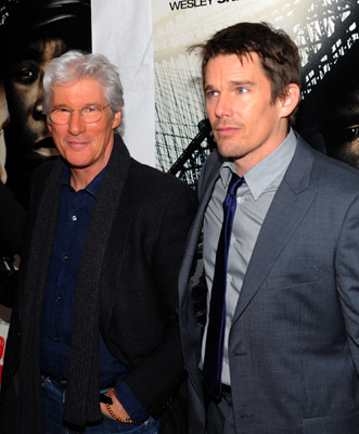 Richard Gere and Ethan Hawke at event of Brooklyn's Finest (2009)