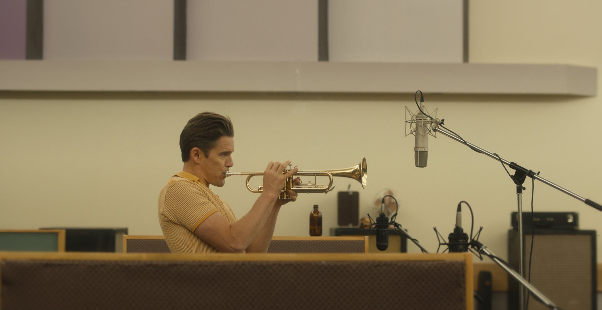 Still of Ethan Hawke in Born to Be Blue (2015)