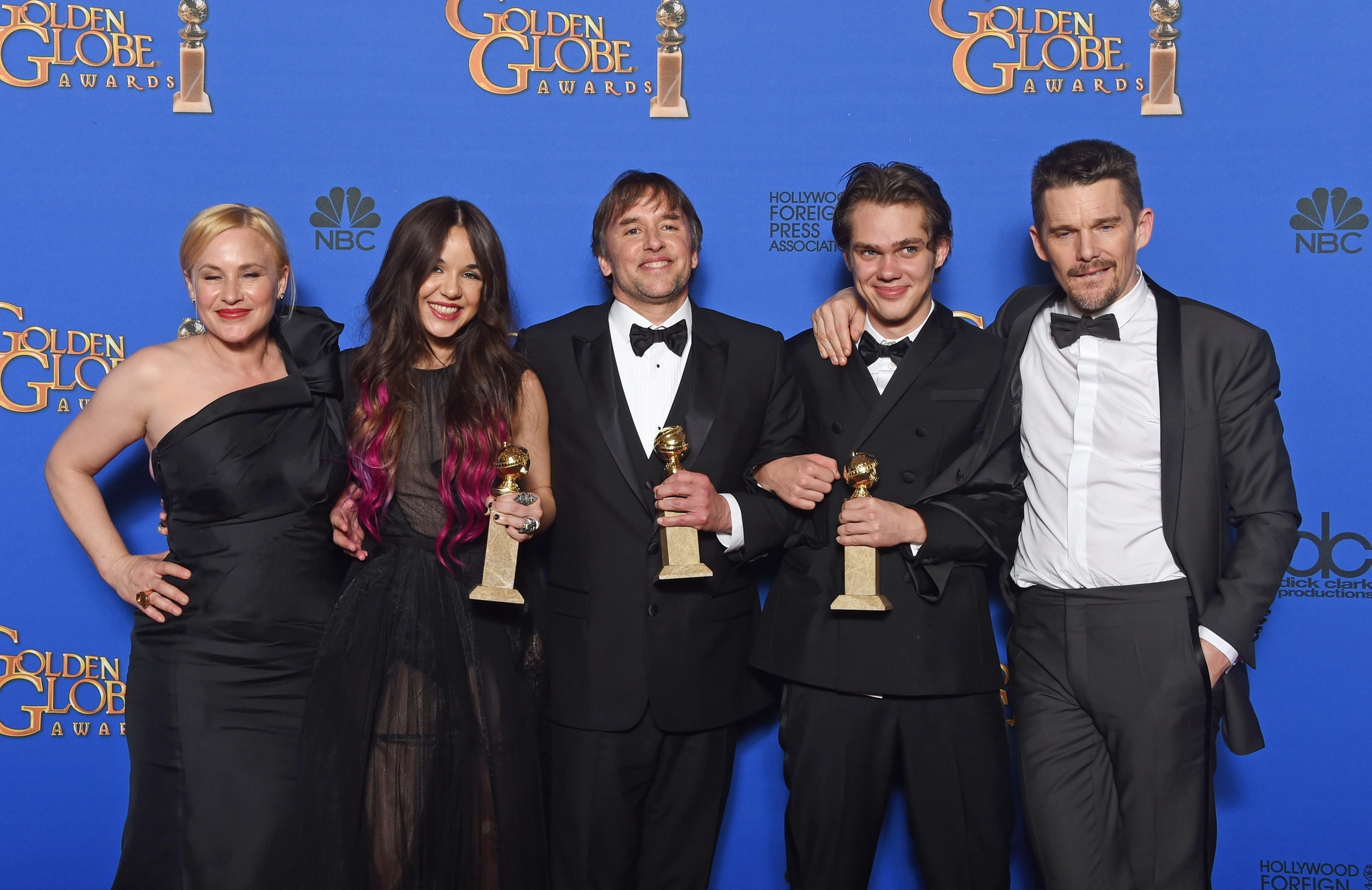 Patricia Arquette, Ethan Hawke, Richard Linklater, Lorelei Linklater and Ellar Coltrane at event of 72nd Golden Globe Awards (2015)
