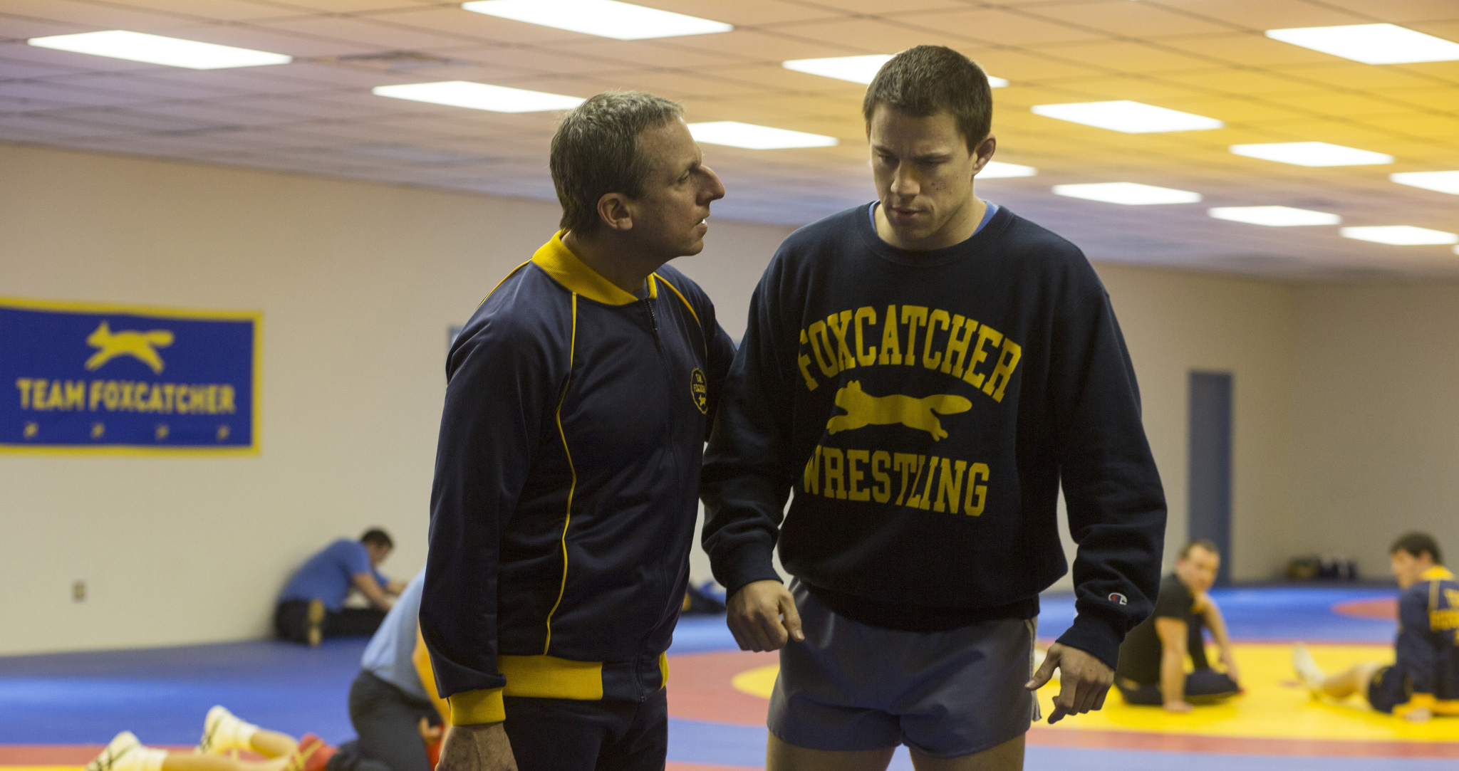 Still of Steve Carell and Channing Tatum in Foxcatcher (2014)