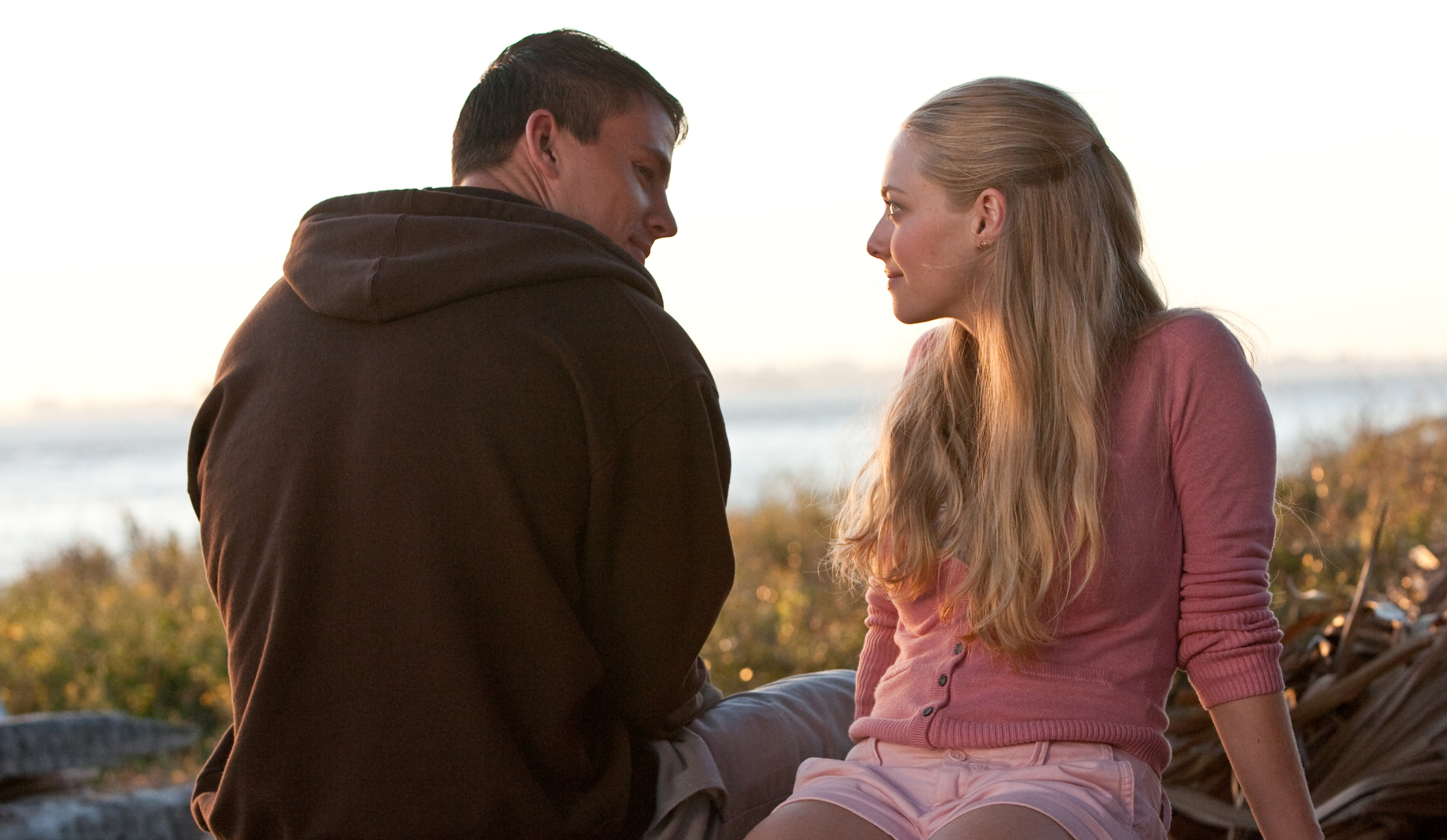 Still of Amanda Seyfried and Channing Tatum in Brangusis Dzonai (2010)