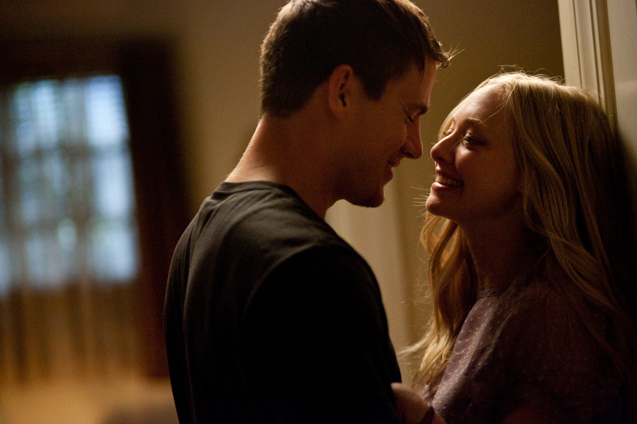 Still of Amanda Seyfried and Channing Tatum in Brangusis Dzonai (2010)