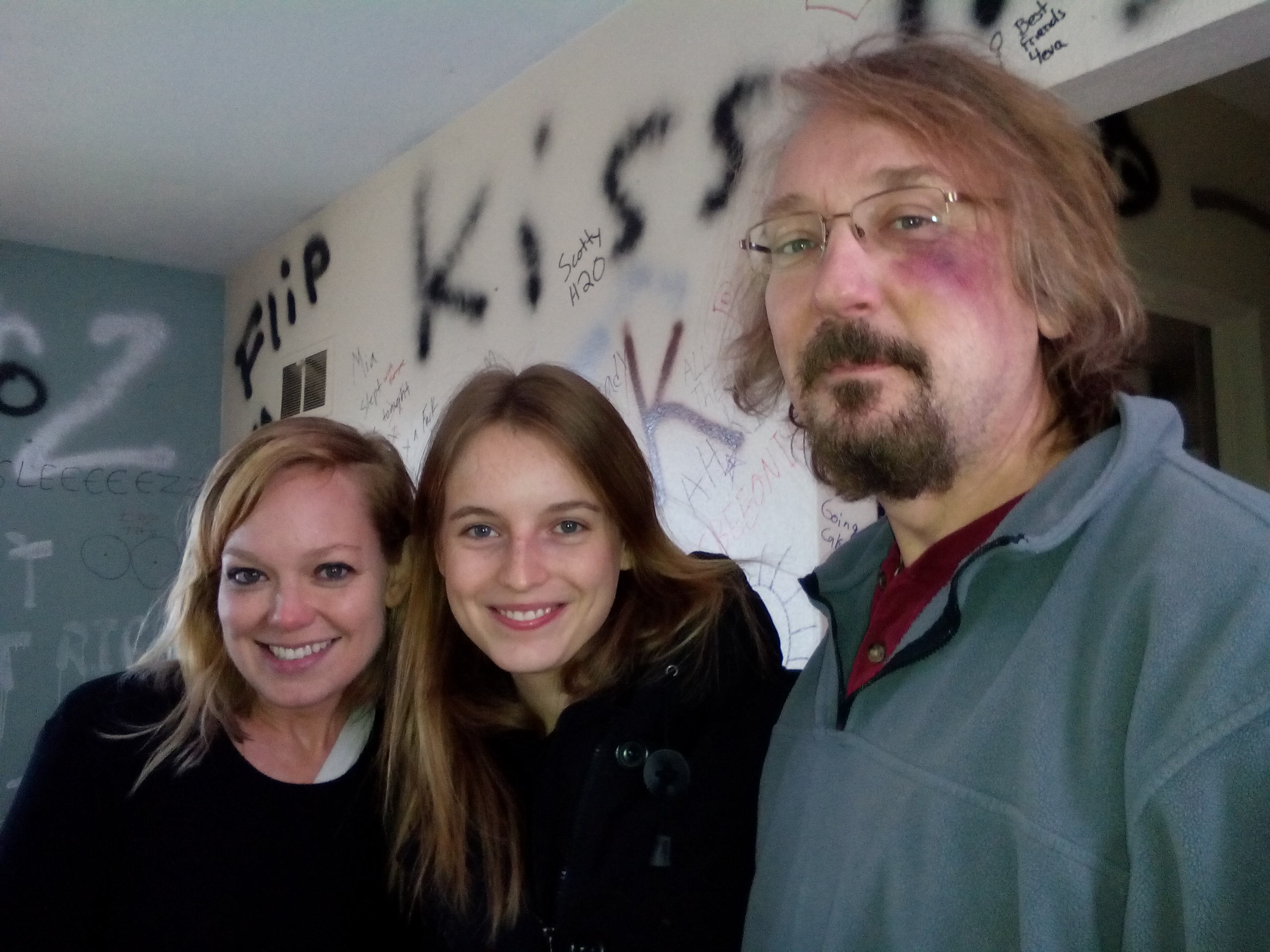 Actresses Abby Wathen and Ella-Maria Gollmer on set with John in St. Louis for UABRS film