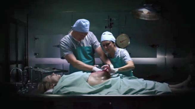 Performing an autopsy in '1000 Ways To Die'.