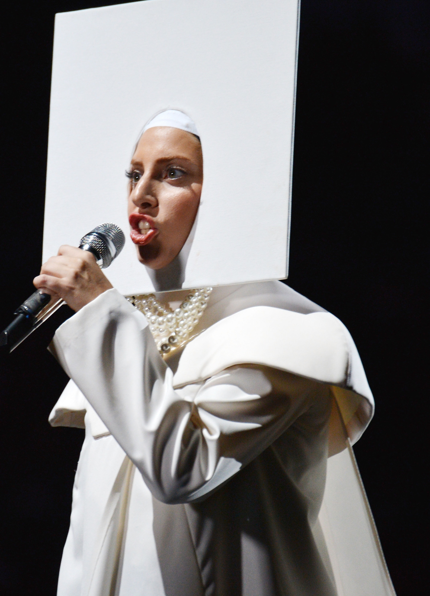 Lady Gaga at event of 2013 MTV Video Music Awards (2013)