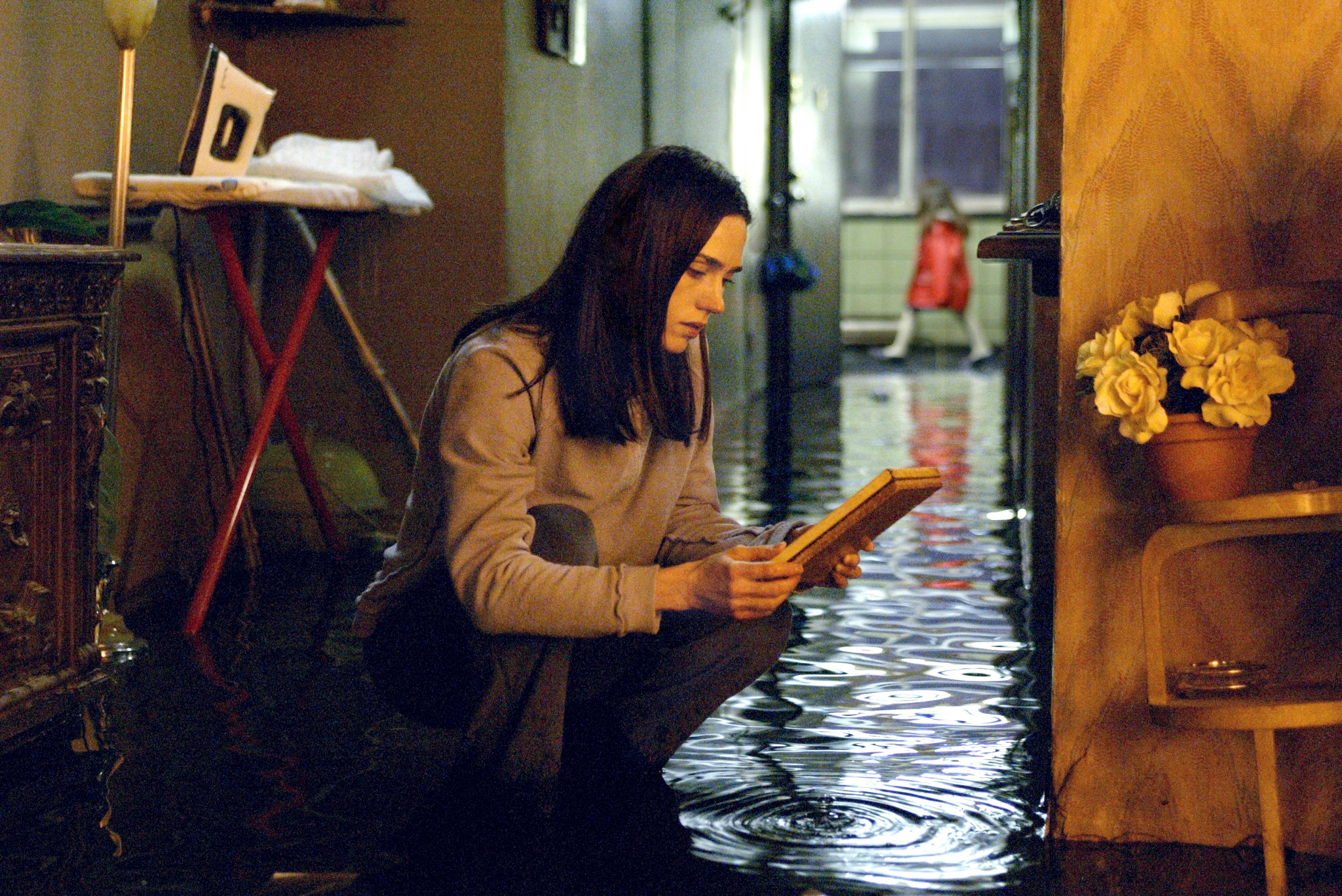 Still of Jennifer Connelly in Dark Water (2005)