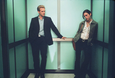 Still of Jennifer Connelly and Josh Lucas in Hulk (2003)