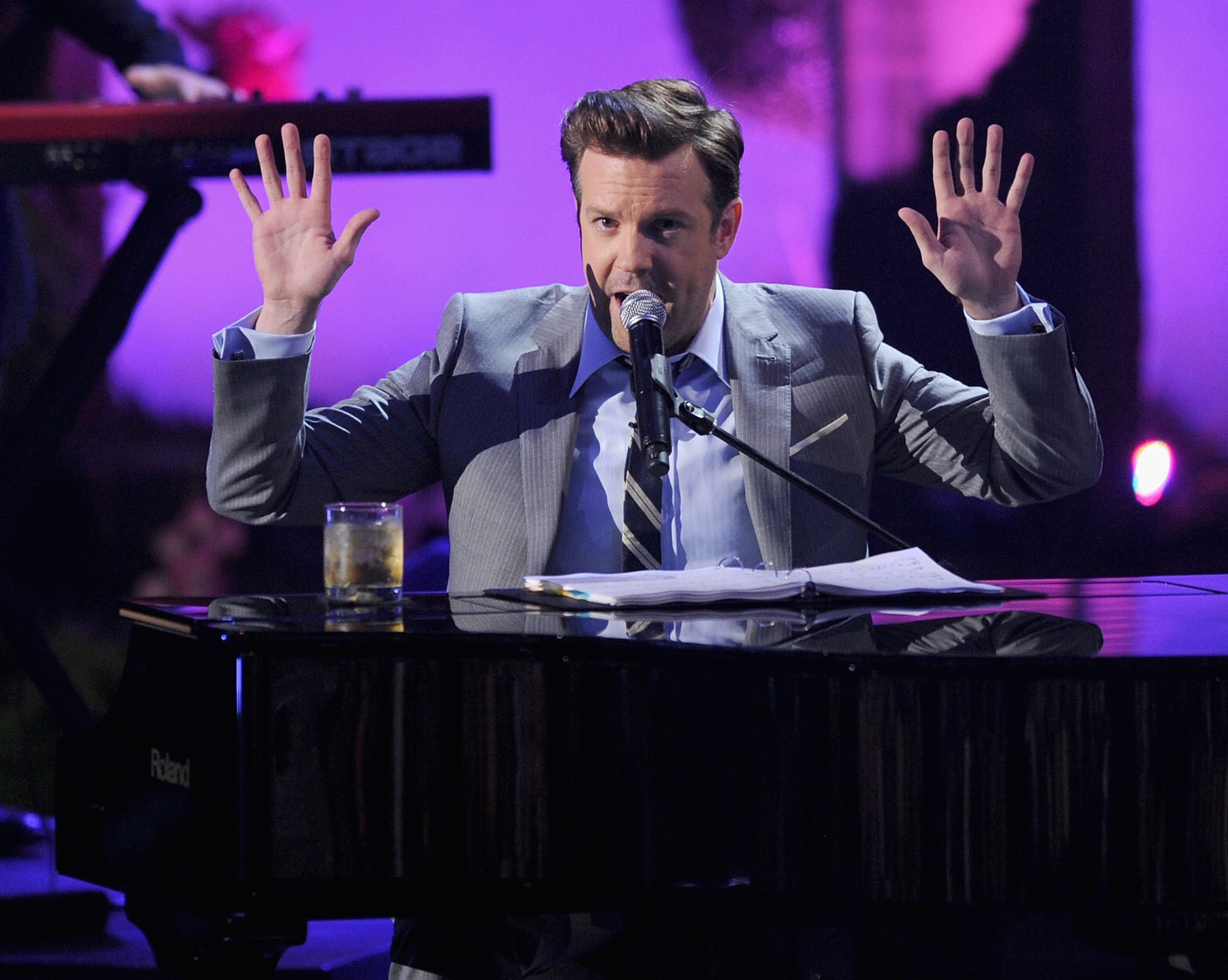 Jason Sudeikis at event of 2011 MTV Movie Awards (2011)