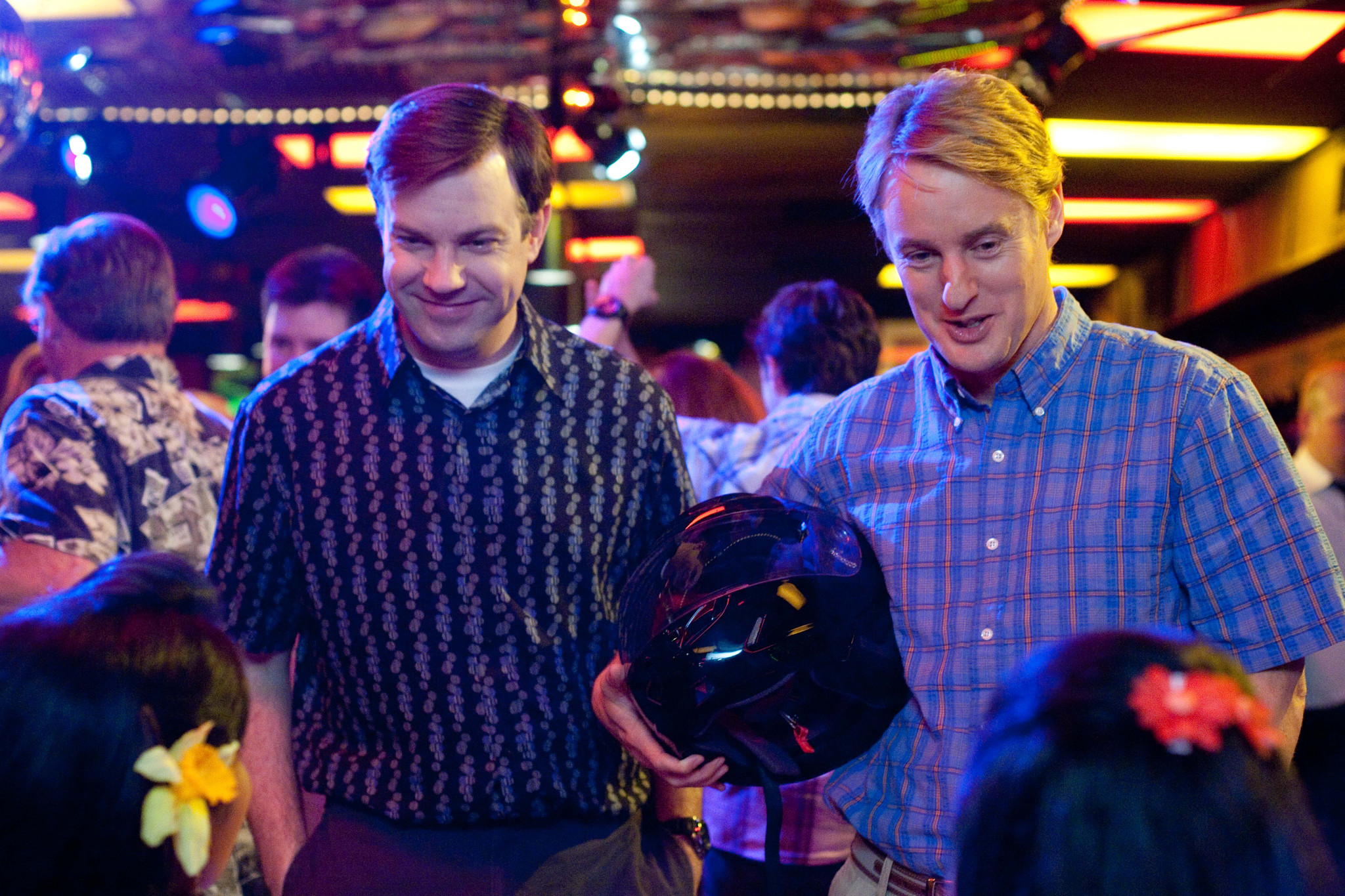 Still of Owen Wilson and Jason Sudeikis in Savaite be zmonu (2011)