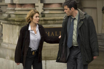 Still of Diane Lane and Billy Burke in Untraceable (2008)