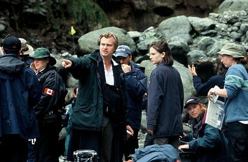 Hilary Swank and Christopher Nolan in Nemiga (2002)