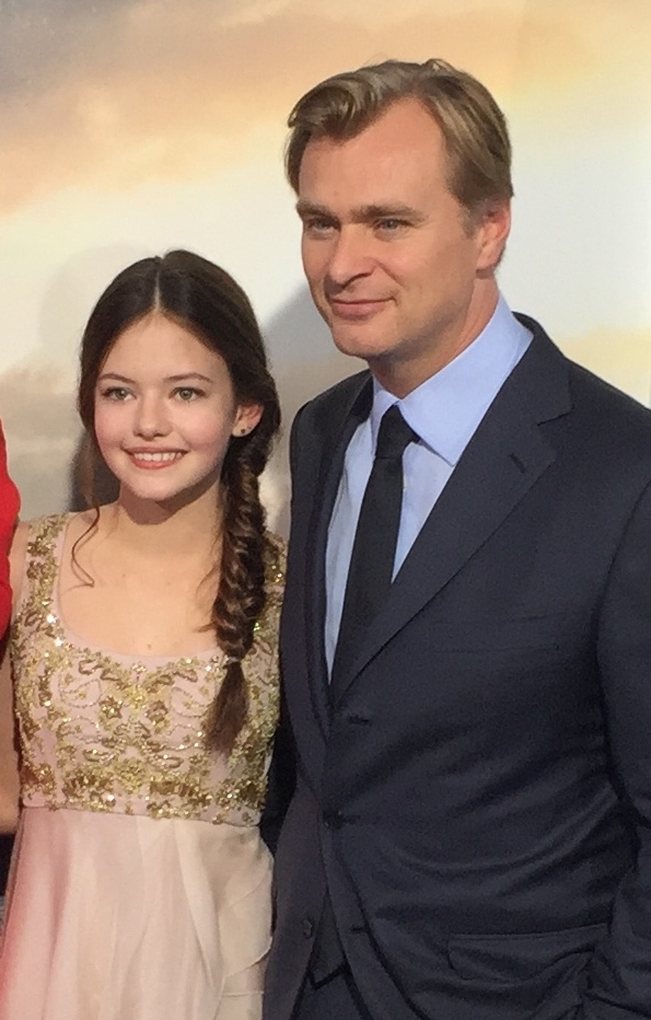 Christopher Nolan and Mackenzie Foy at event of Tarp zvaigzdziu (2014)