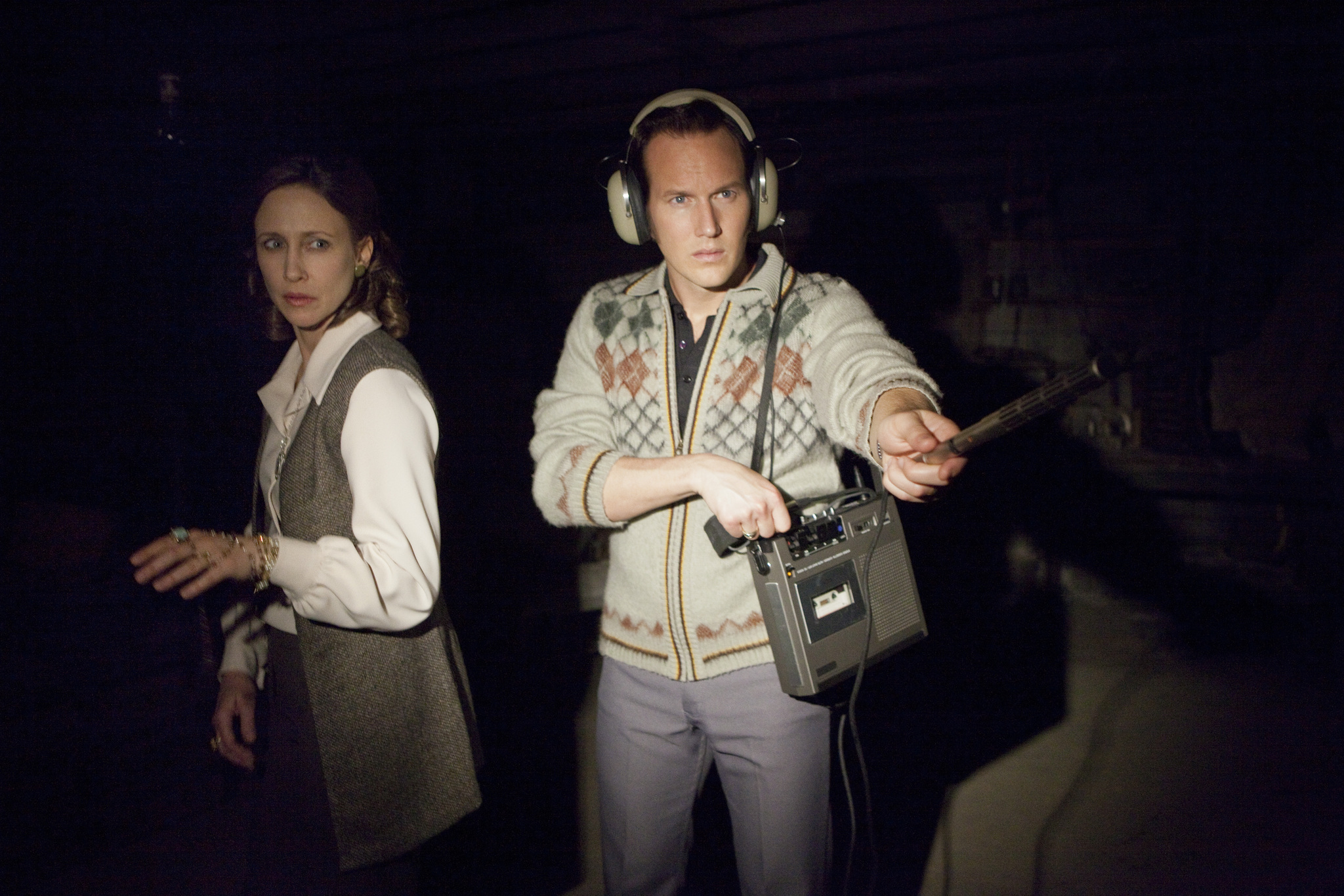 Still of Vera Farmiga and Patrick Wilson in Isvarymas (2013)