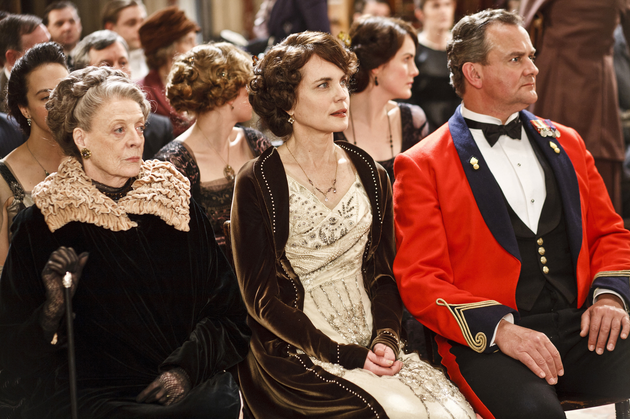 Still of Elizabeth McGovern, Maggie Smith, Hugh Bonneville and Michelle Dockery in Downton Abbey (2010)