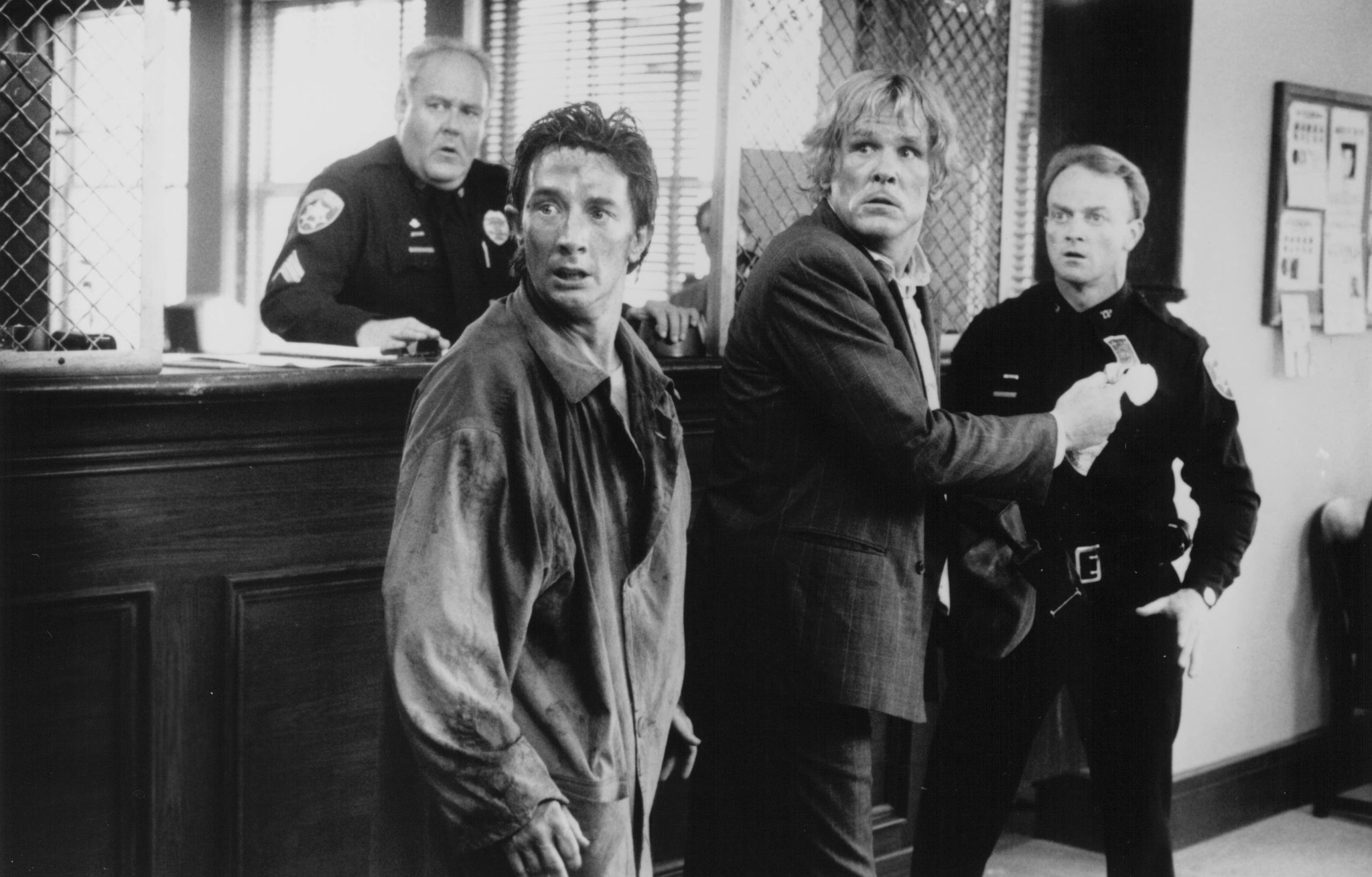 Still of Nick Nolte and Martin Short in Three Fugitives (1989)